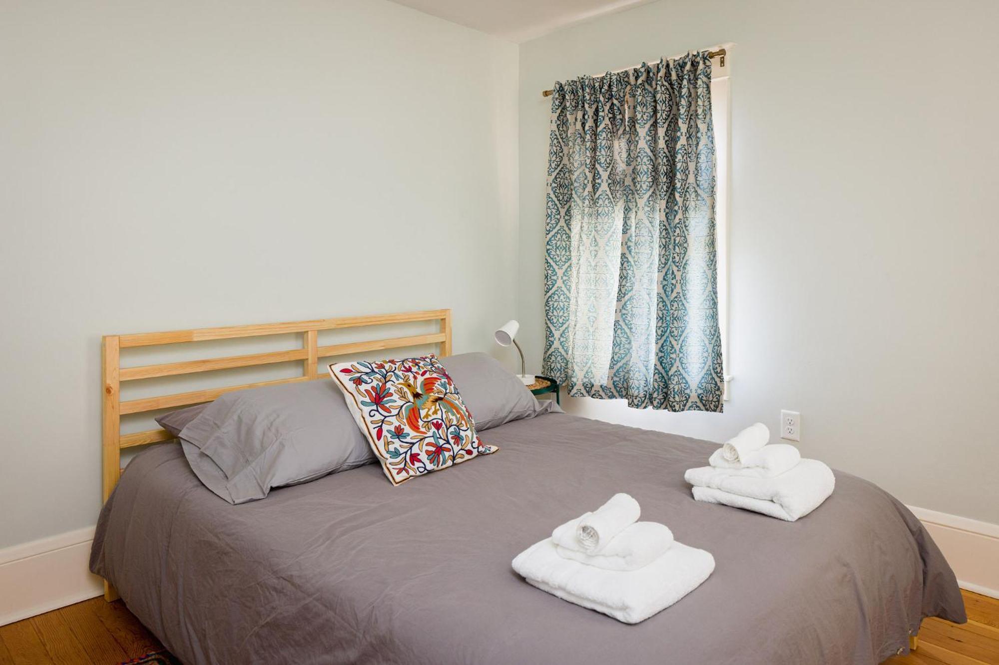 ברלינגטון Queen City Bungalow & Cottages מראה חיצוני תמונה