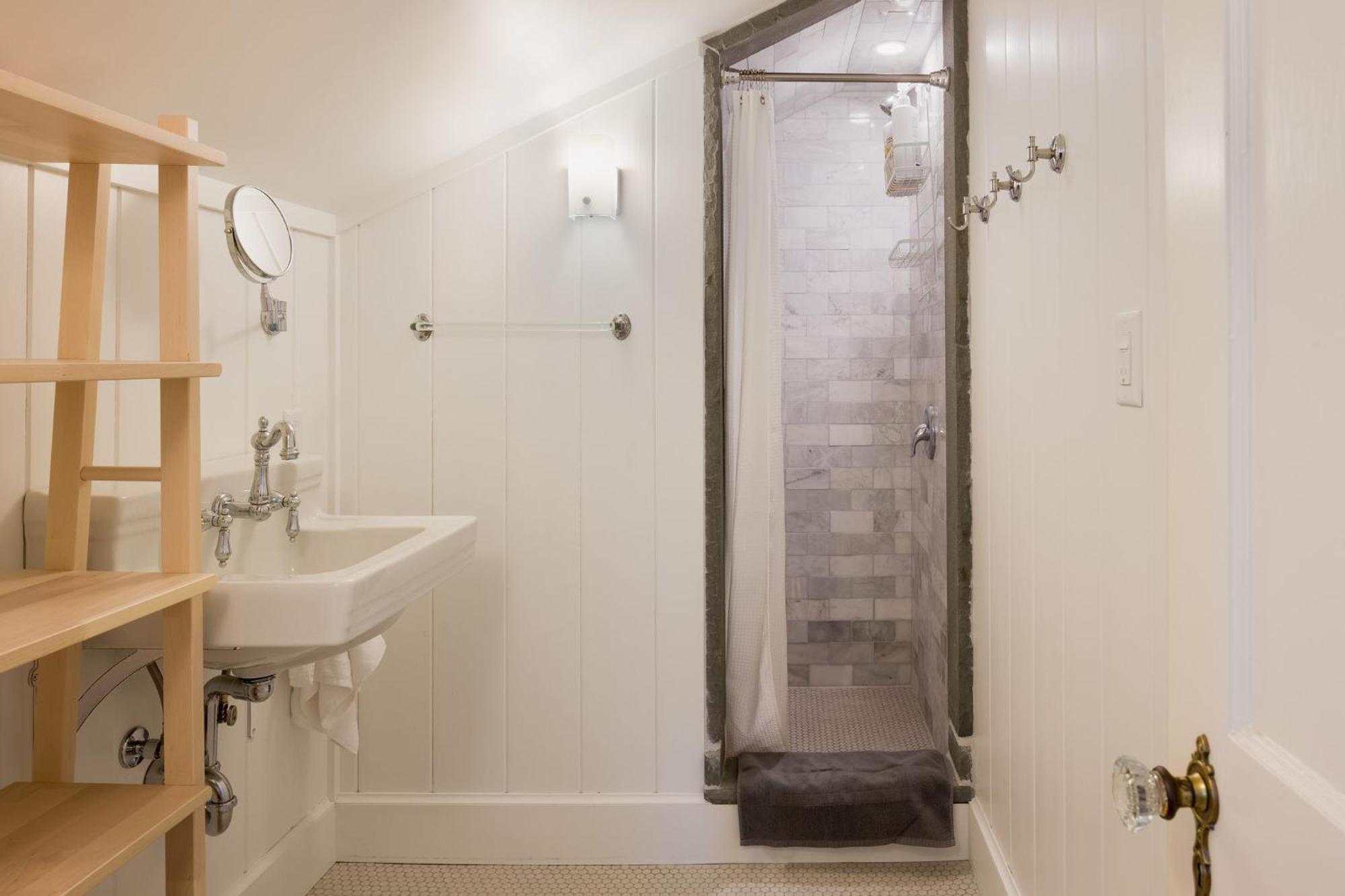 ברלינגטון Queen City Bungalow & Cottages מראה חיצוני תמונה