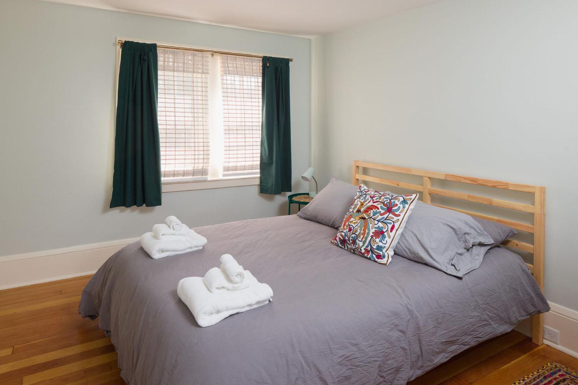 ברלינגטון Queen City Bungalow & Cottages מראה חיצוני תמונה